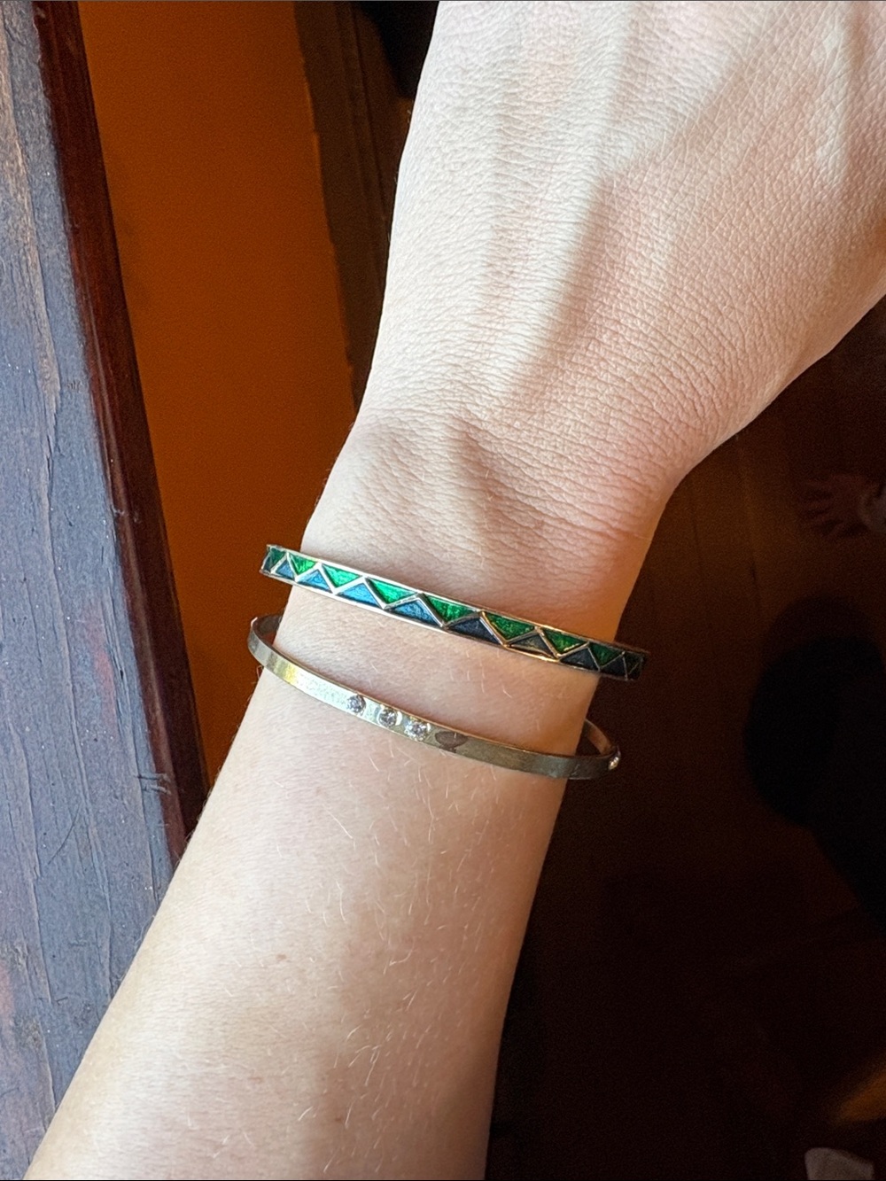 Green Enamel Triangle Pattern Bangle Bracelet - Women Jewelry
